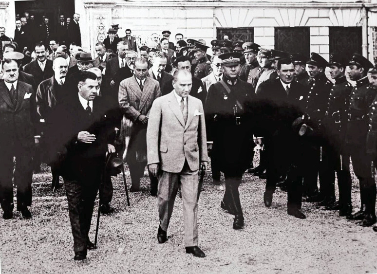 Öldüğünde kendine ait bir evi bile yoktu - Resim : 1