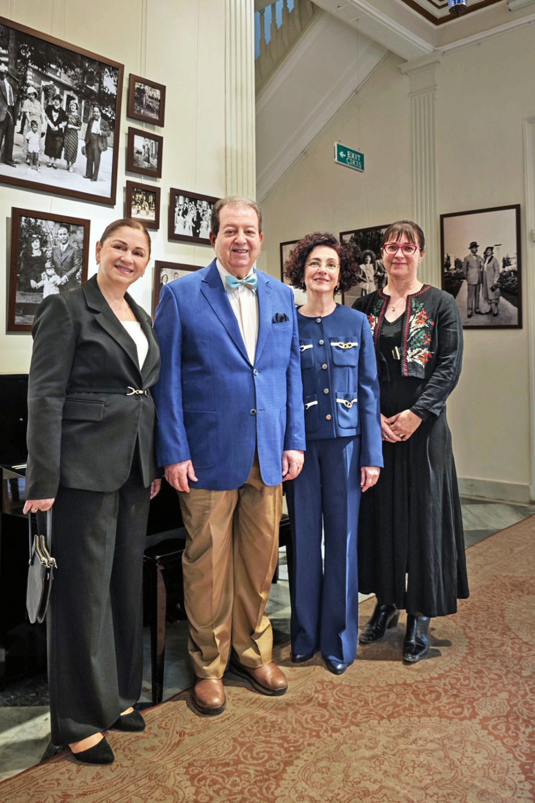 Şapka Devriminin 100. Yılında İzmir’de Kadın Şapka Kültürü Sergisi - Resim : 3